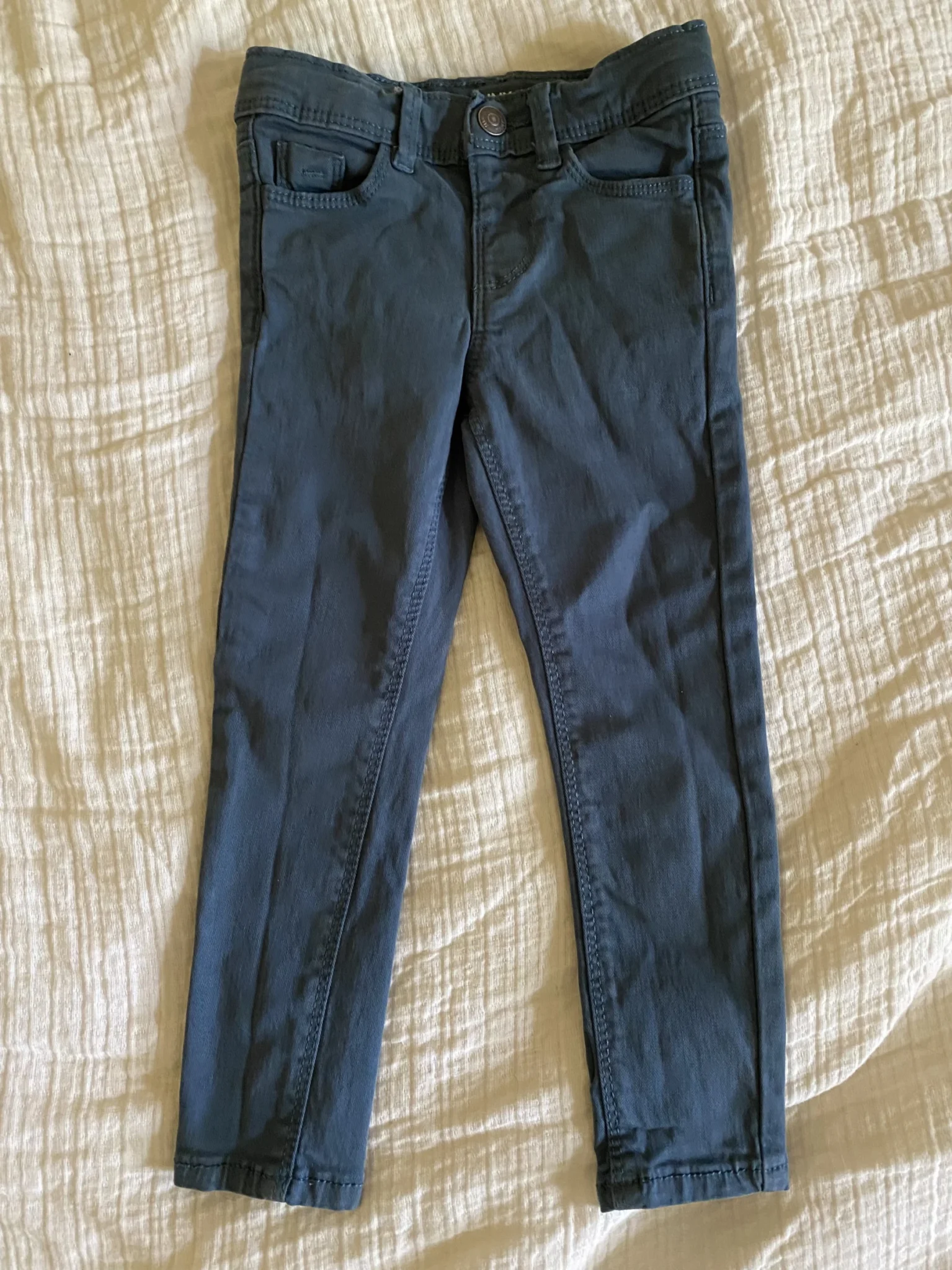 Featured image for Pantalon bleu-gris 4 ans