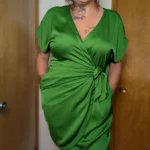 Featured thumbnail for Robe satin vert XXL