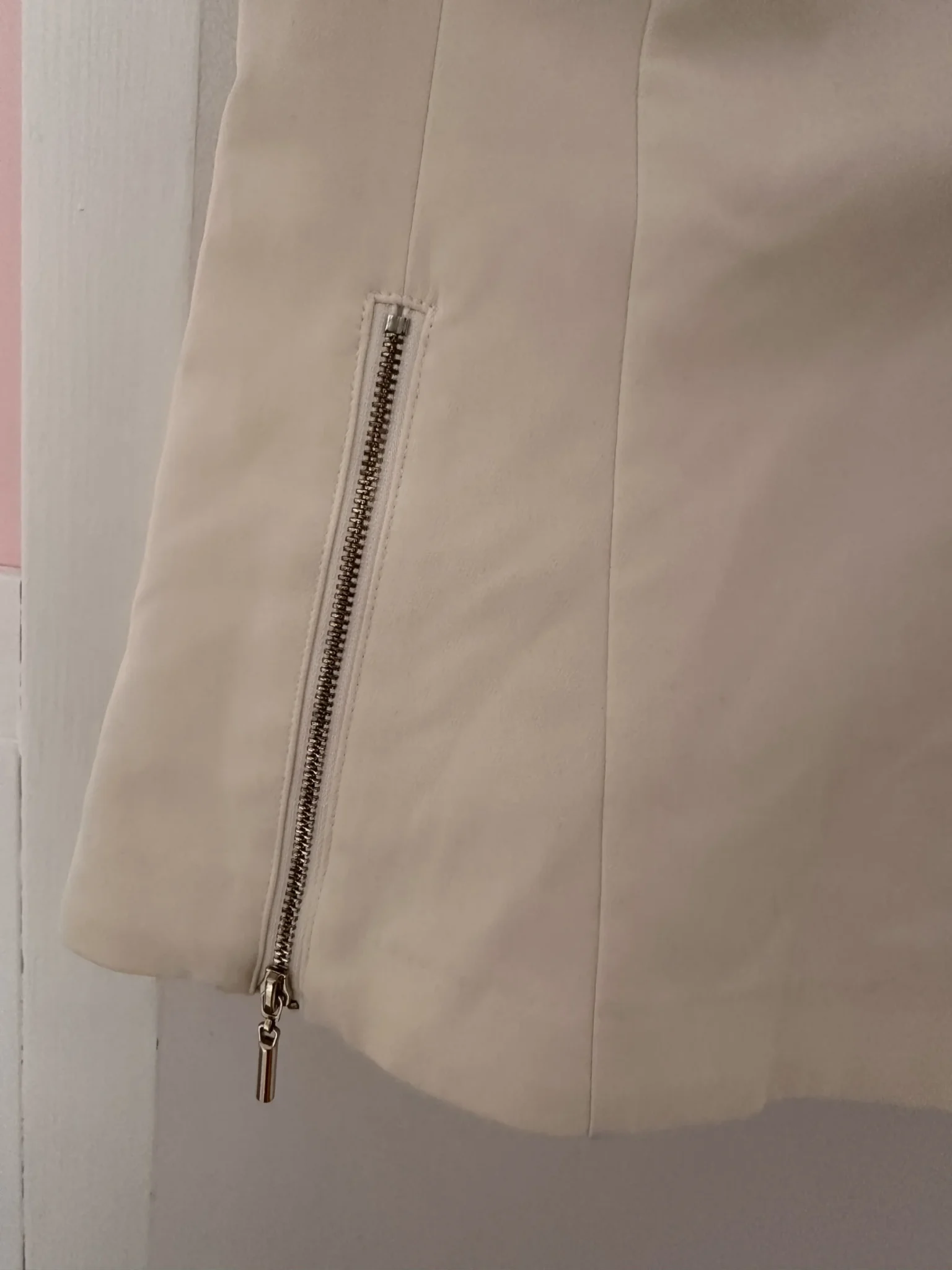 Image for Chandail chic avec zip au dos