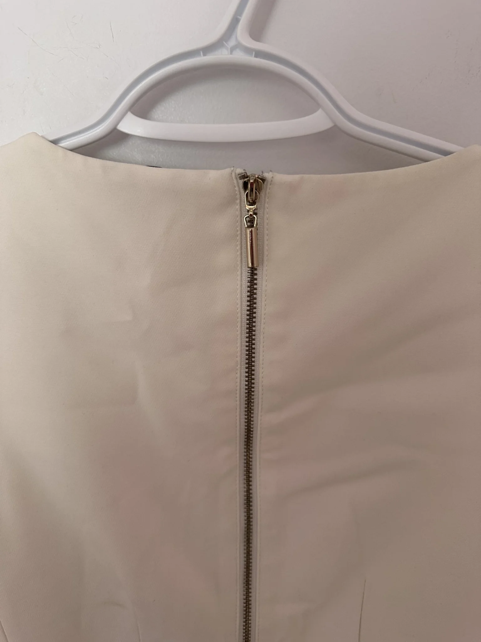 Image for Chandail chic avec zip au dos