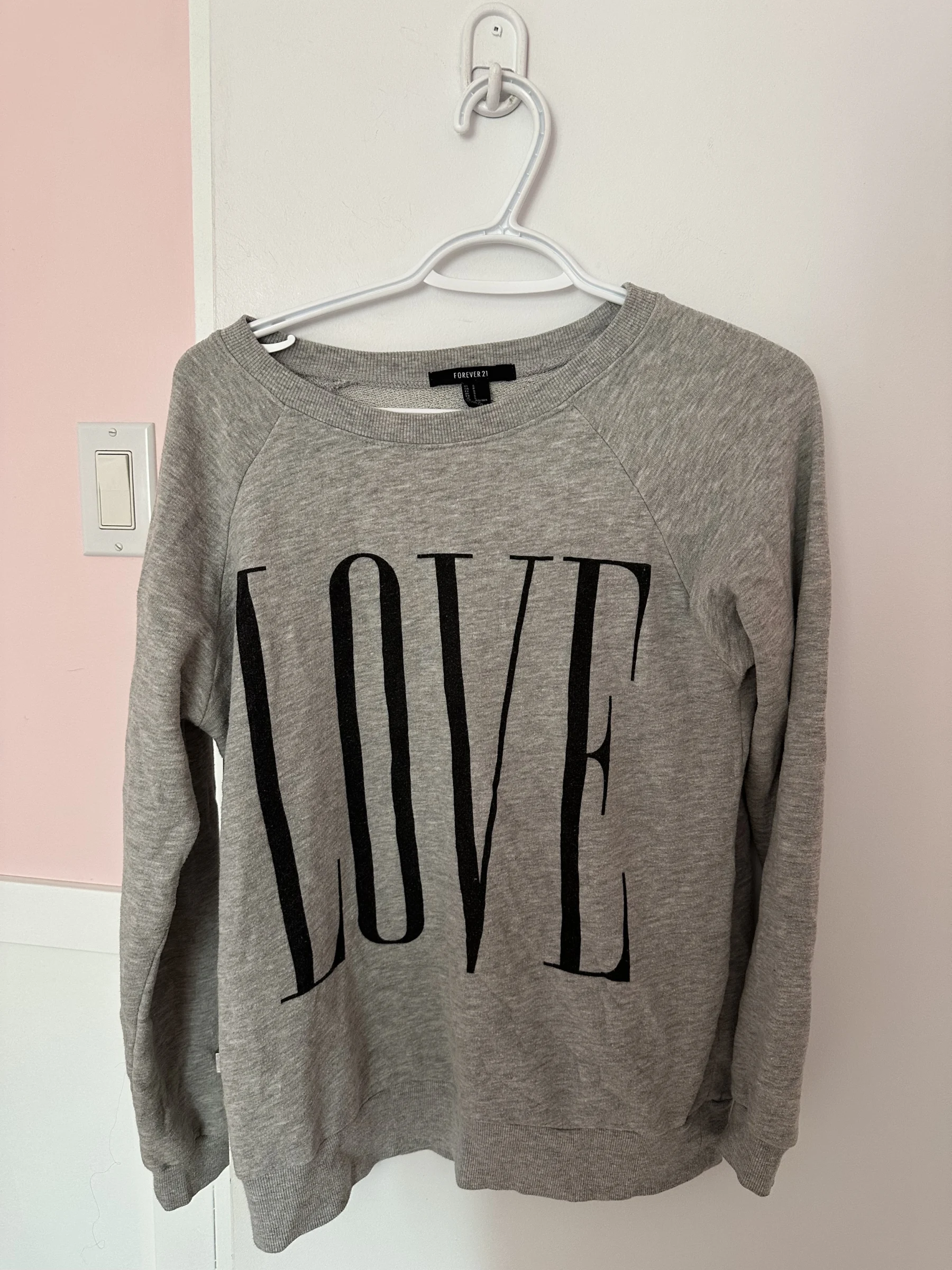 Sweater « Love » Forever XXI seconde main