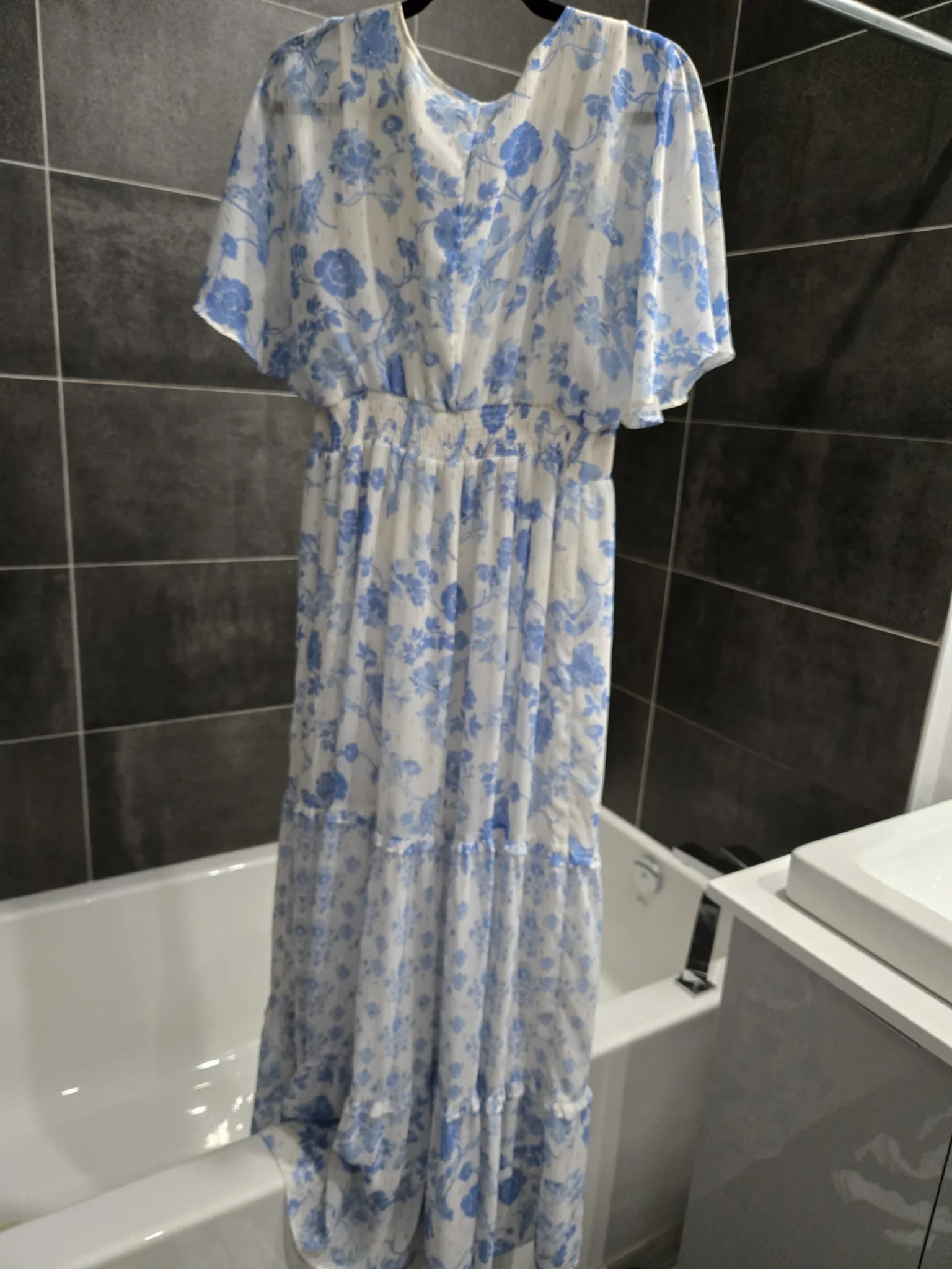 Image for Robe maxi romantique blanches aux fleurs bleues