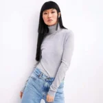 Featured thumbnail for Chandail Pull Tricot Col Roulé Gris Simons Twik Gray Knit Turtleneck Sweater Top