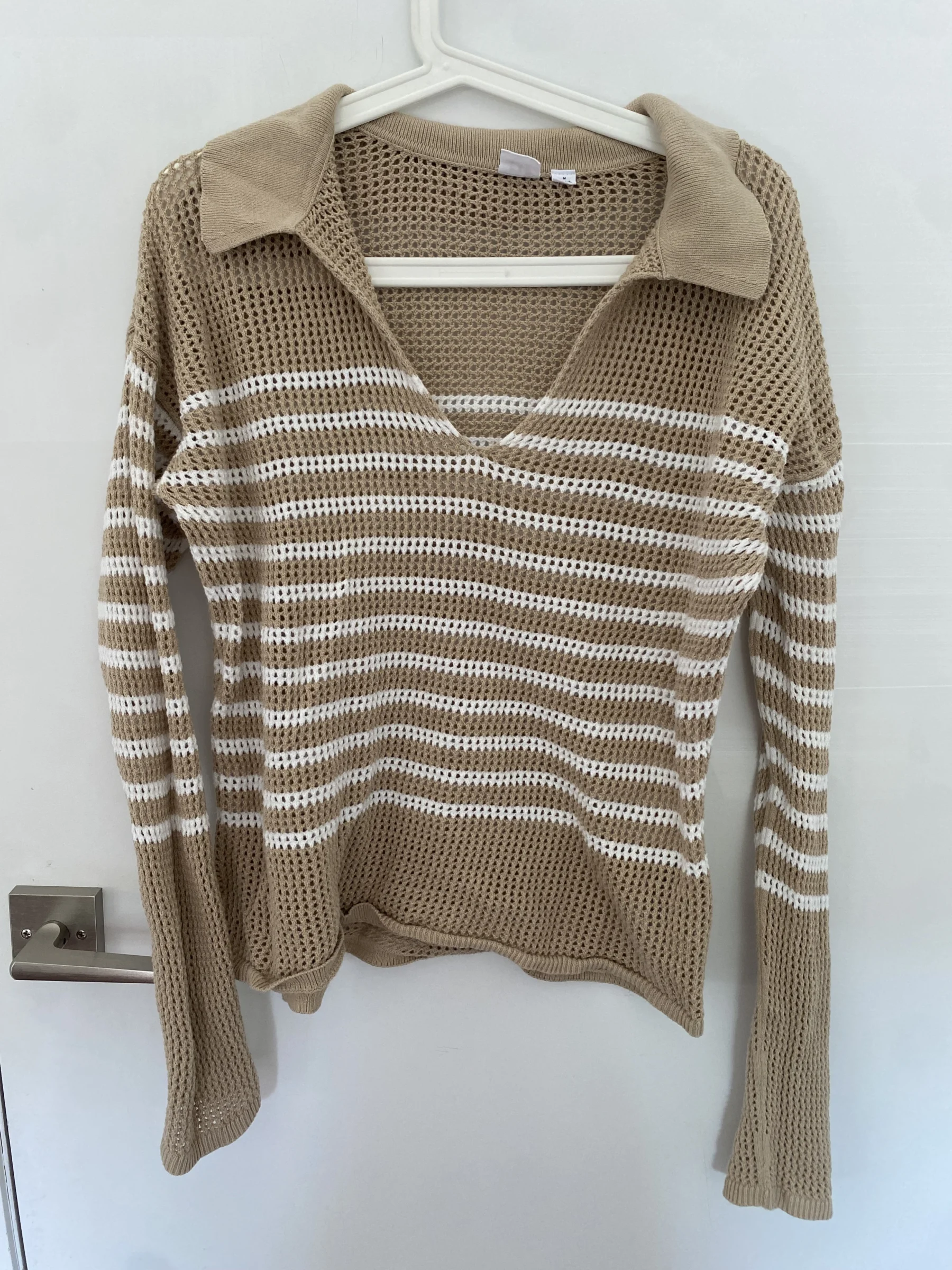 Tricot ouvert raye GAP seconde main