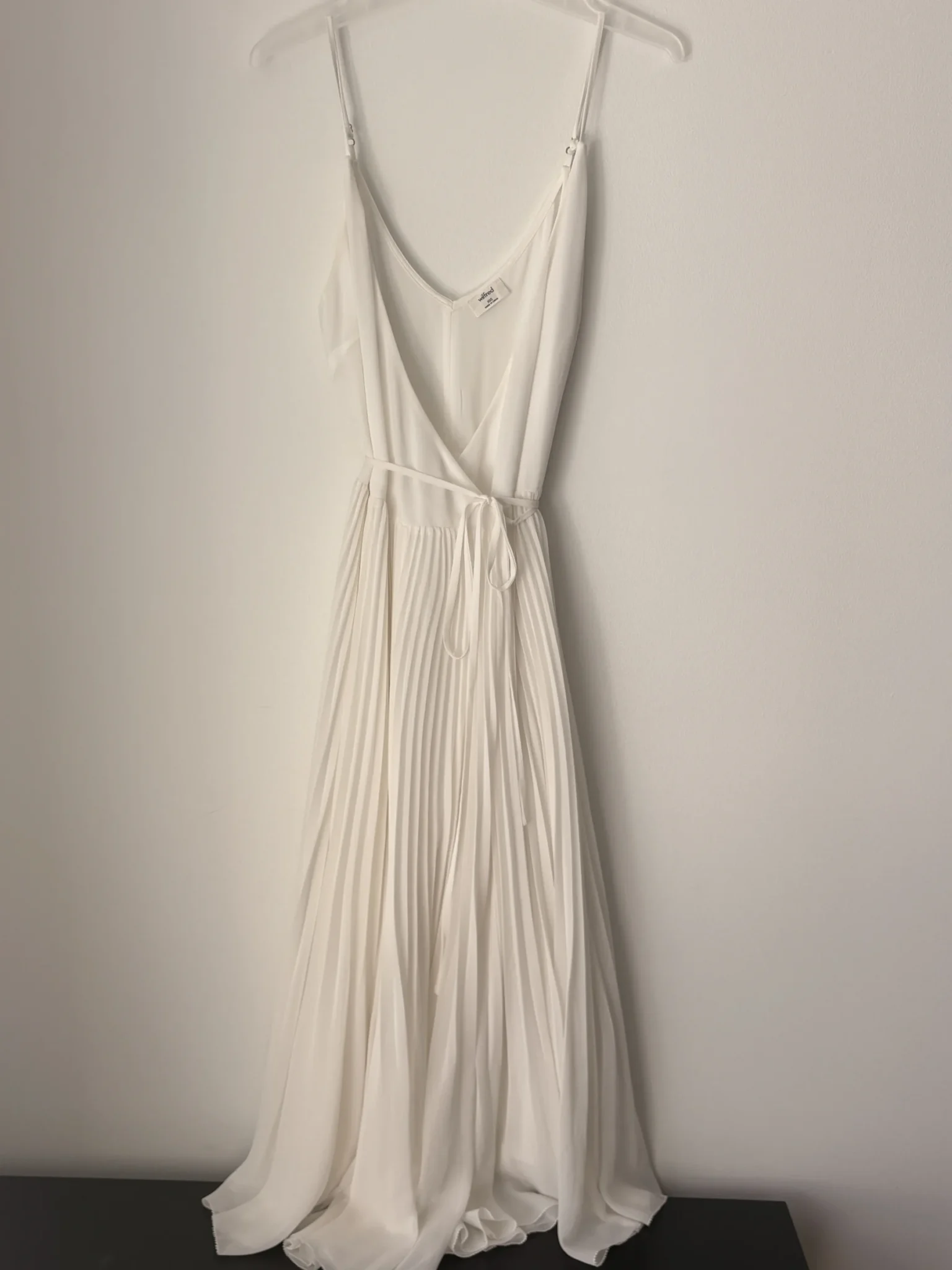 Featured image for Magnifique robe Aritzia neuve ajustable