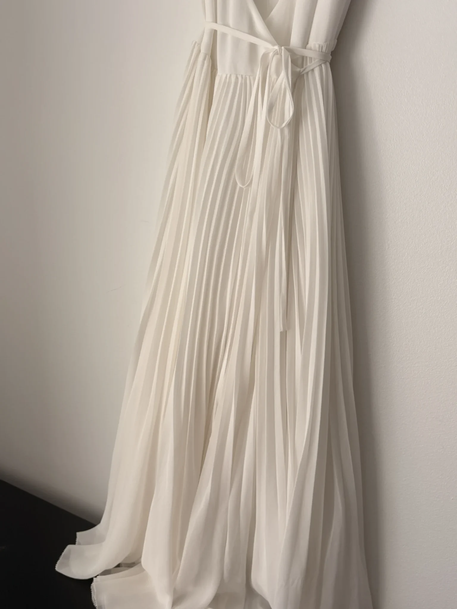 Image for Magnifique robe Aritzia neuve ajustable