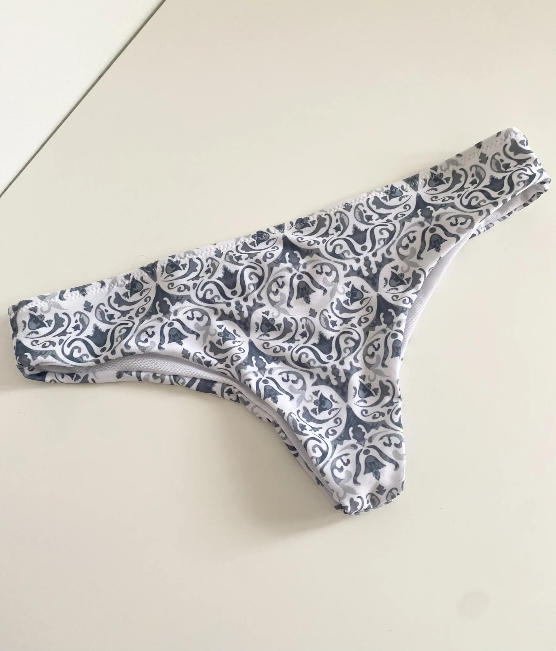 NEUF! Bas maillot *Autre seconde main