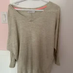 Featured thumbnail for Chandail Sparkly Gold