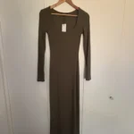 Featured thumbnail for Robe longue kaki