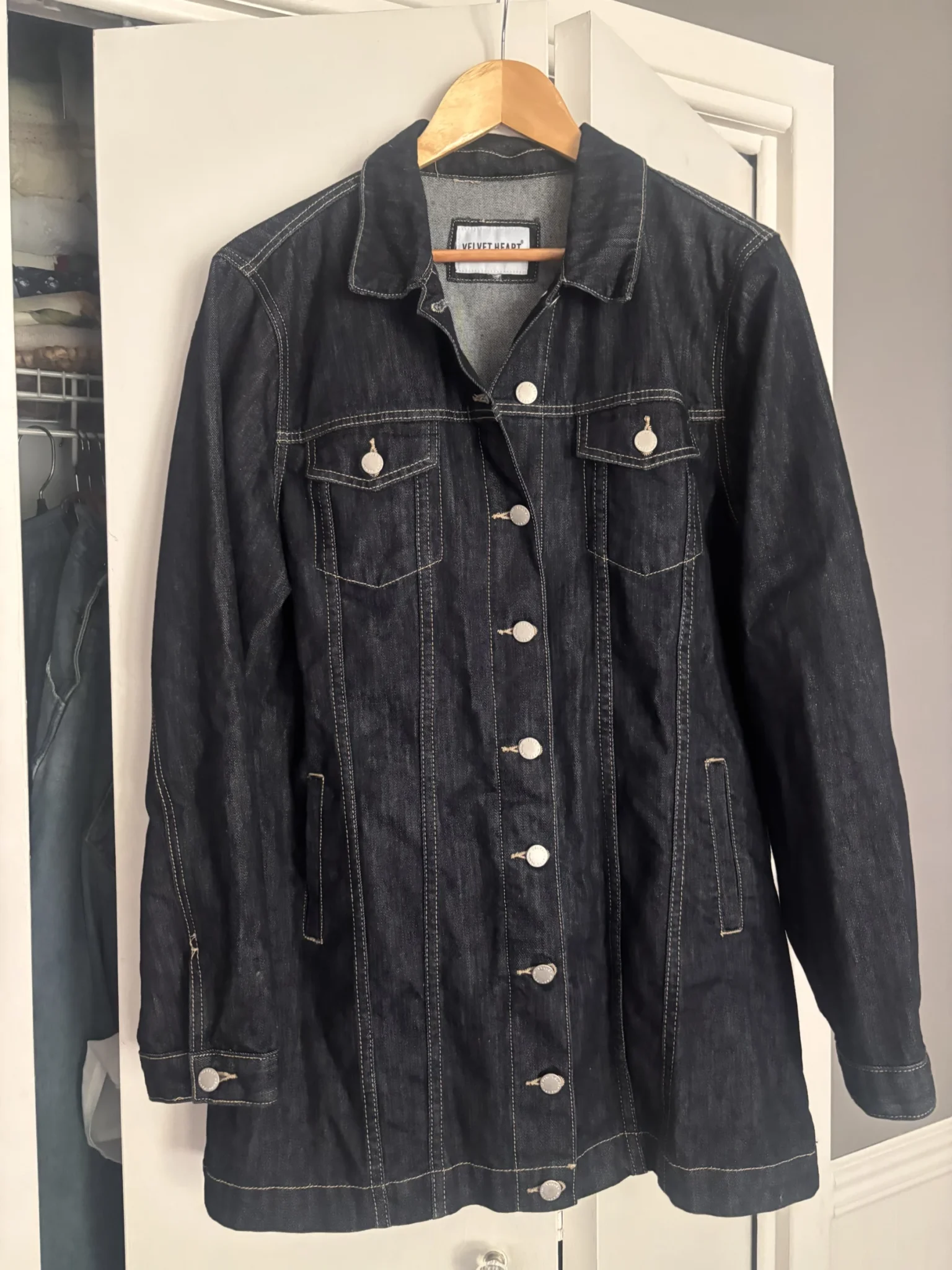 Featured image for Veste jeans longue foncé
