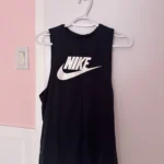 Featured thumbnail for Camisole d’entraînement Nike