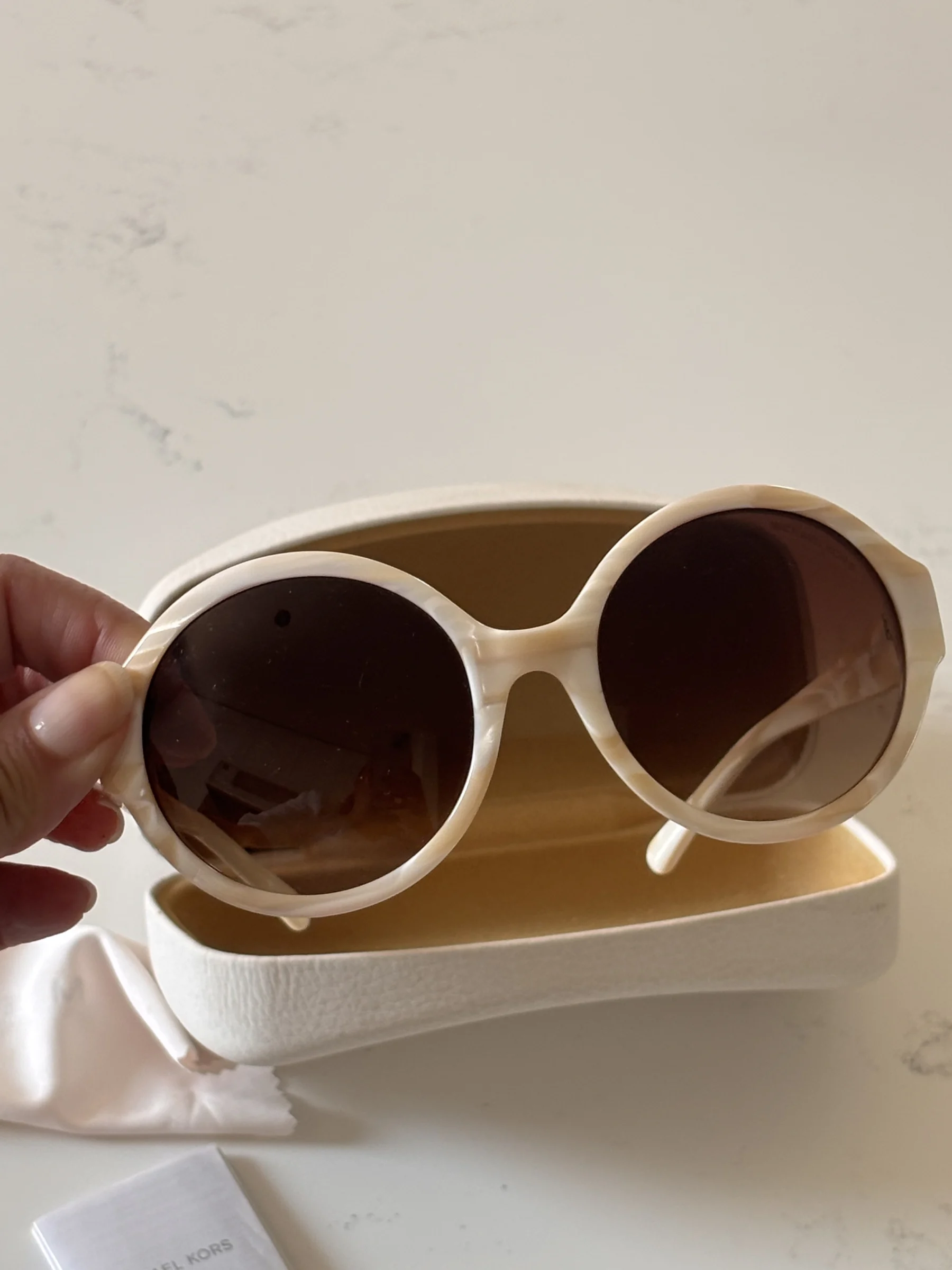 Lunette soleil Michael Kors seconde main