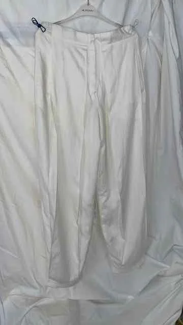 Image for Tailleur-pantalon 100 % lin blanc – Chic / VINTAGE / TRÈS À LA MODE été 2025-26