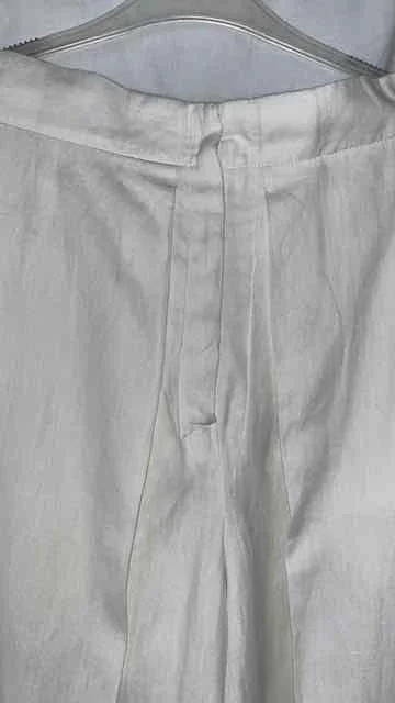 Image for Tailleur-pantalon 100 % lin blanc – Chic / VINTAGE / TRÈS À LA MODE été 2025-26