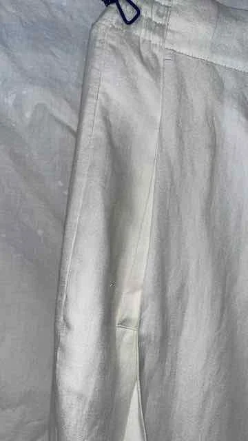 Image for Tailleur-pantalon 100 % lin blanc – Chic / VINTAGE / TRÈS À LA MODE été 2025-26