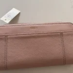 Featured thumbnail for Porte monnaie en  cuir   rose de la marque Fossil