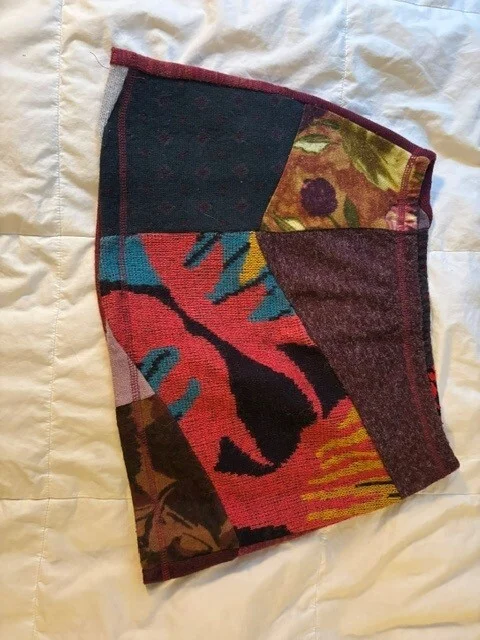 Featured image for Jupe courte en laine Myco Anna