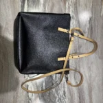 Thumbnail for Sac à main en cuir noir