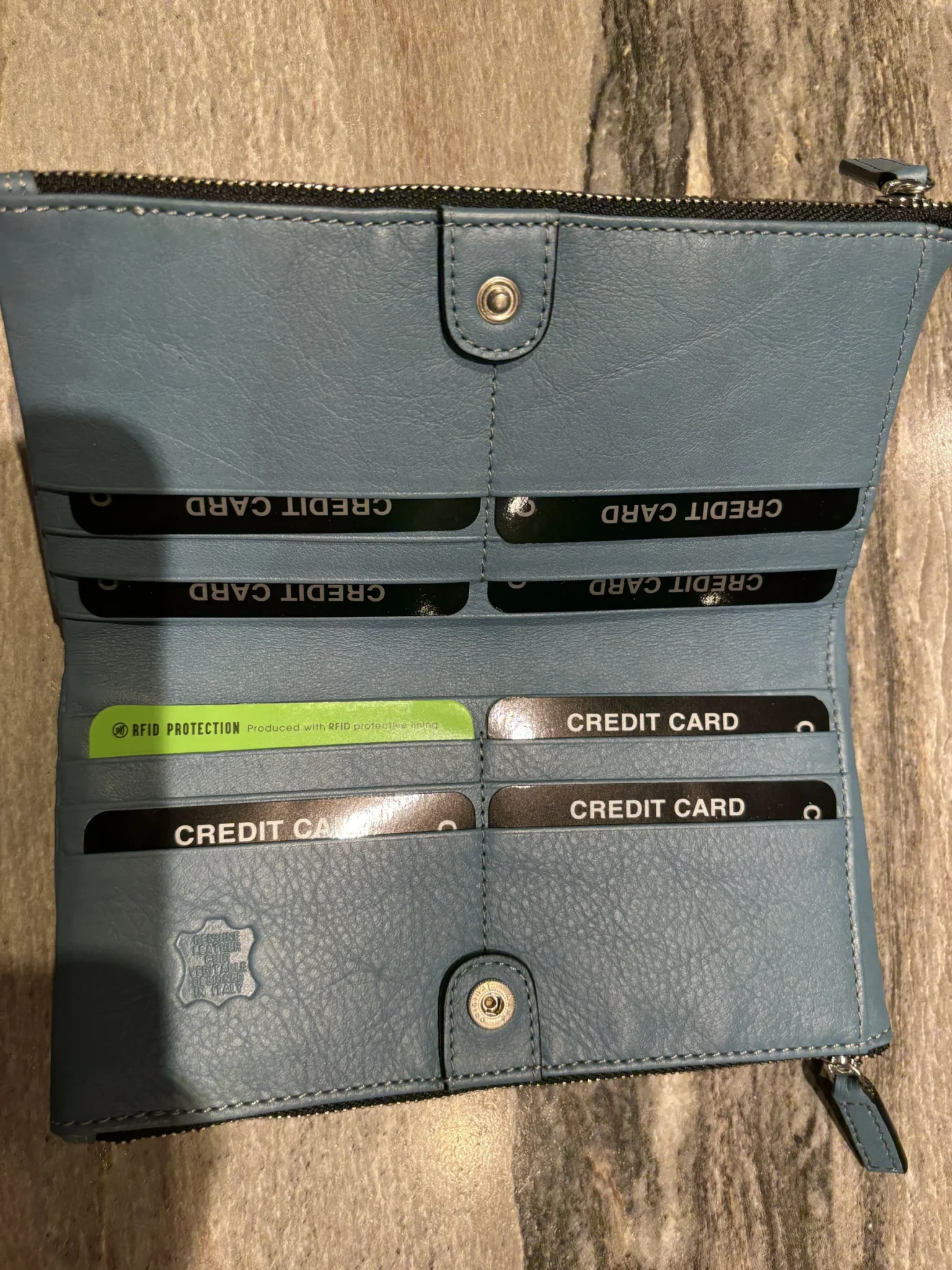 Image for Porte feuille en cuir de la marque The Trend