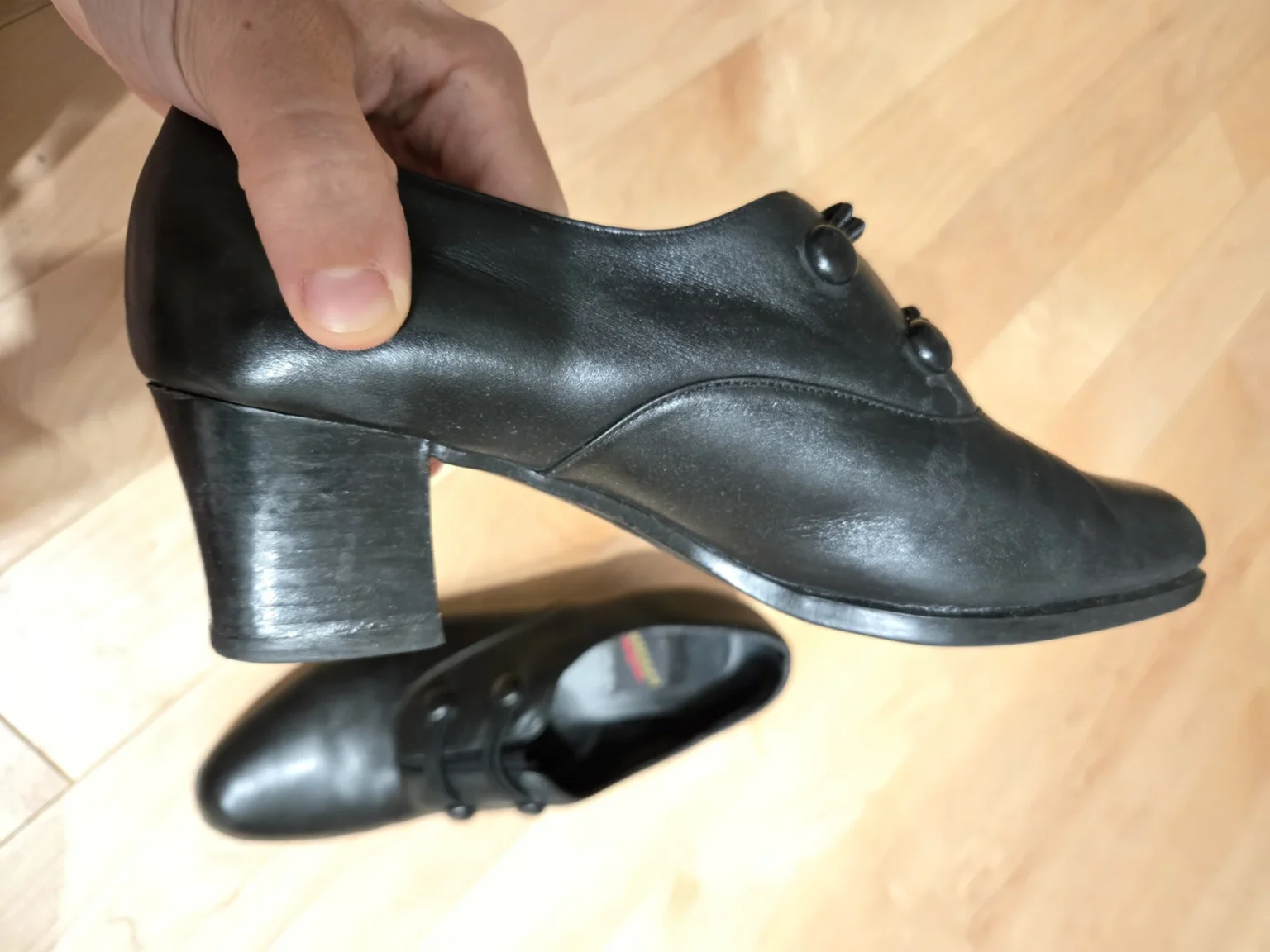 Image for Souliers Vintage Aerosoles en cuir véritable avec talon et ouverture élastique