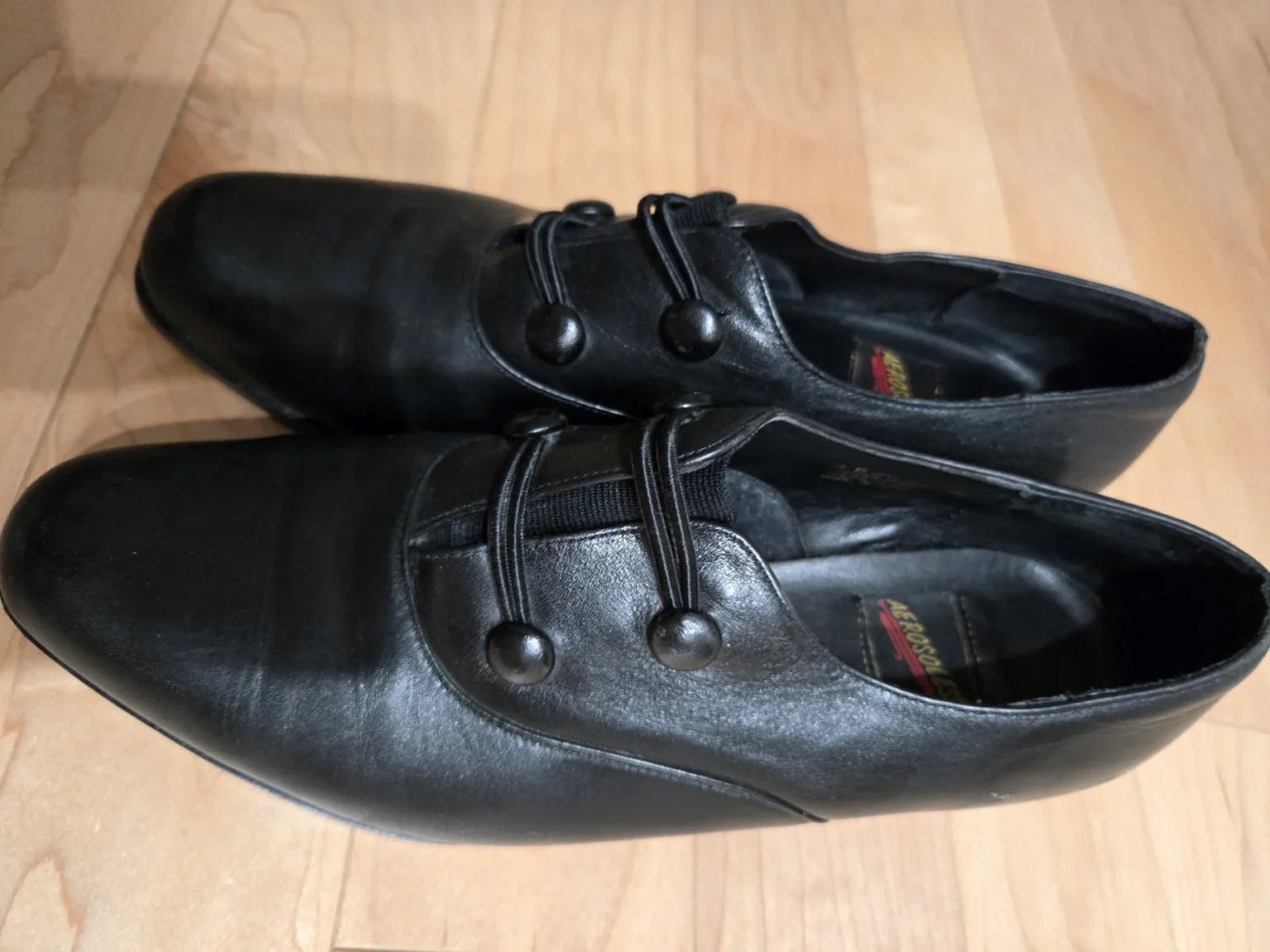 Image for Souliers Vintage Aerosoles en cuir véritable avec talon et ouverture élastique