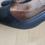 Thumbnail for Souliers L'Intervalle en cuir noir à talon haut et bout rond