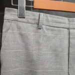 Thumbnail for Pantalon ajusté 7/8 carroté gris pâle Uniqlo