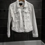 Featured thumbnail for Veste de jean blanc Banana Republic