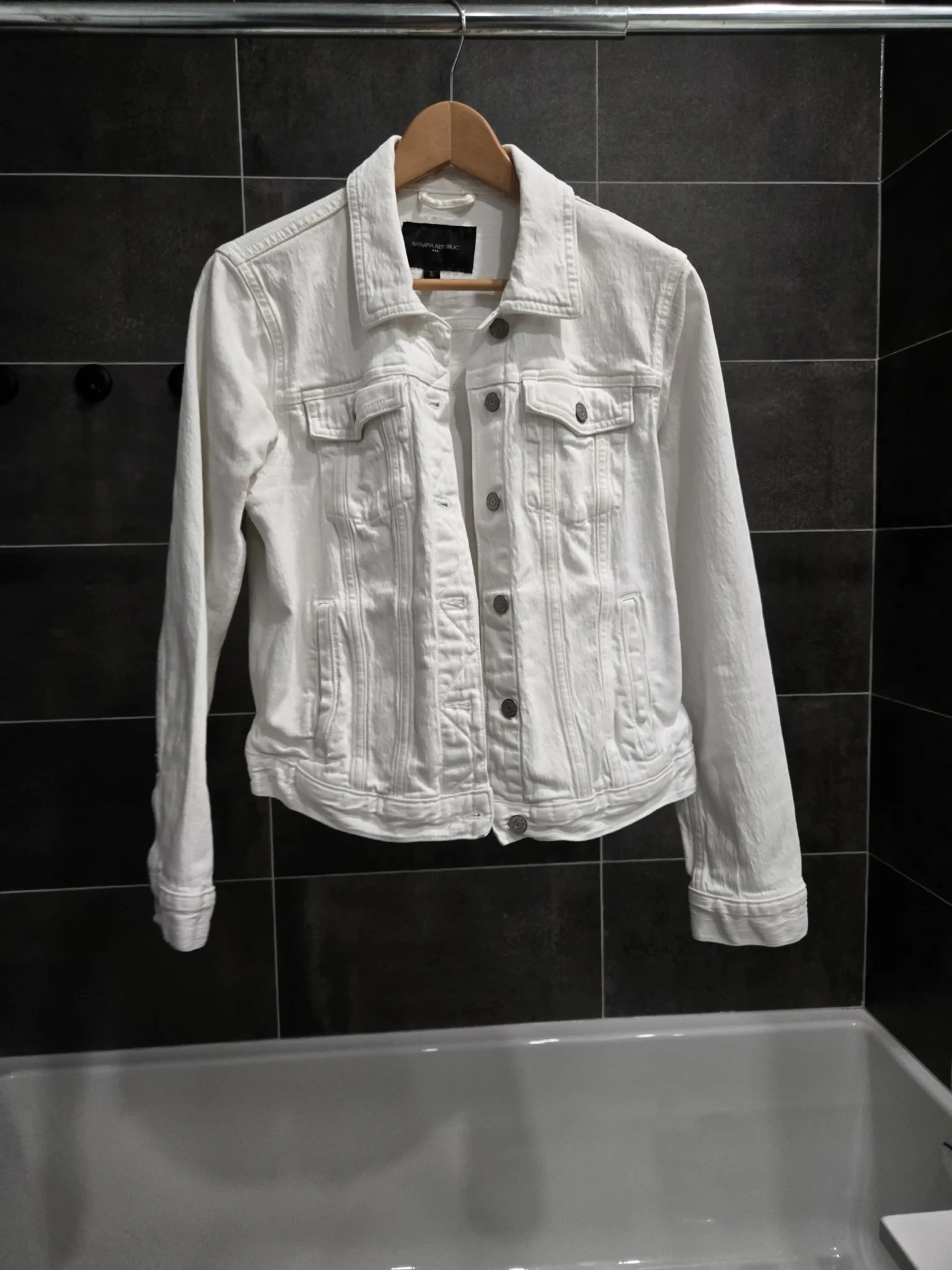 Featured image for Veste de jean blanc Banana Republic