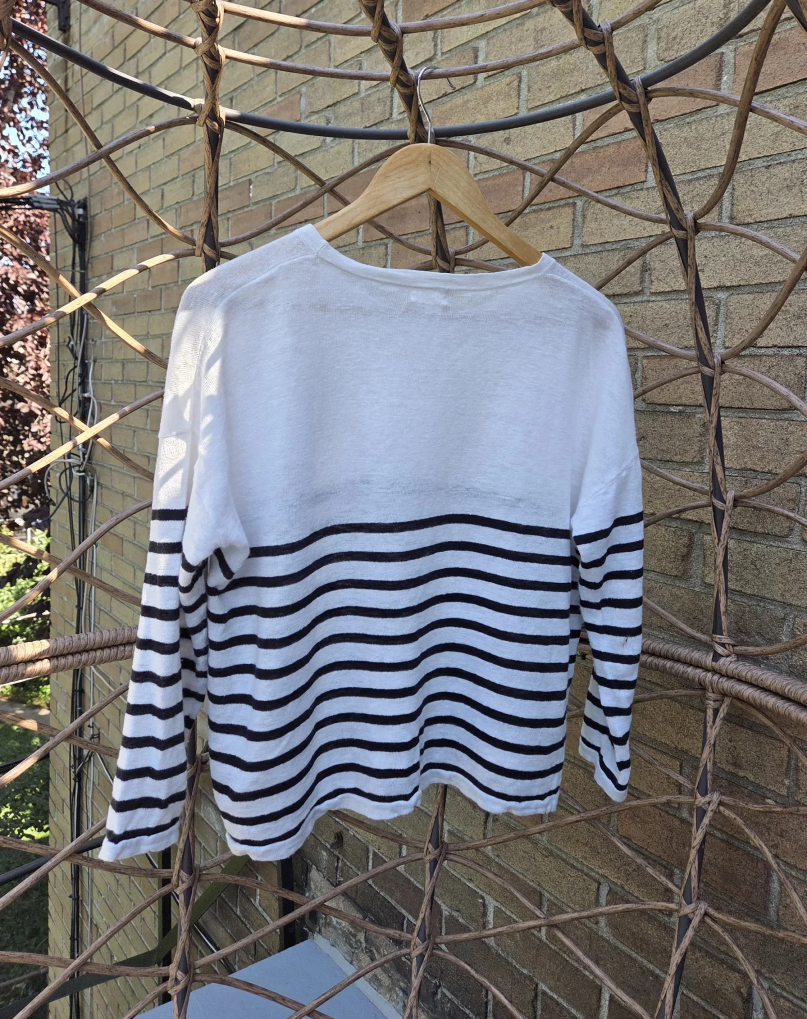 Image for NAÏF: pull léger 100% lin à rayures