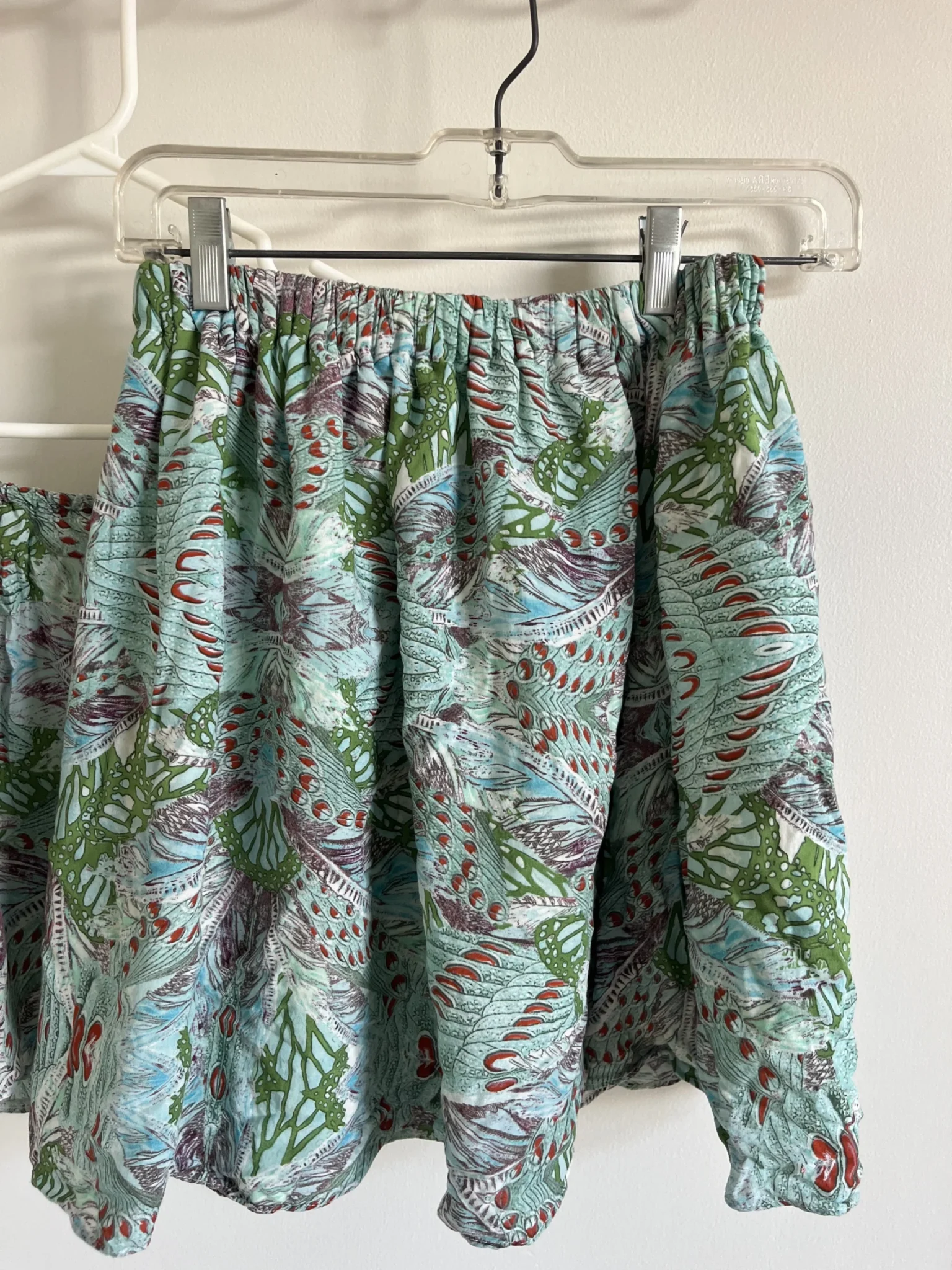 Image for Ensemble camisole/ jupe fabriqué à partir de tissus recyclés