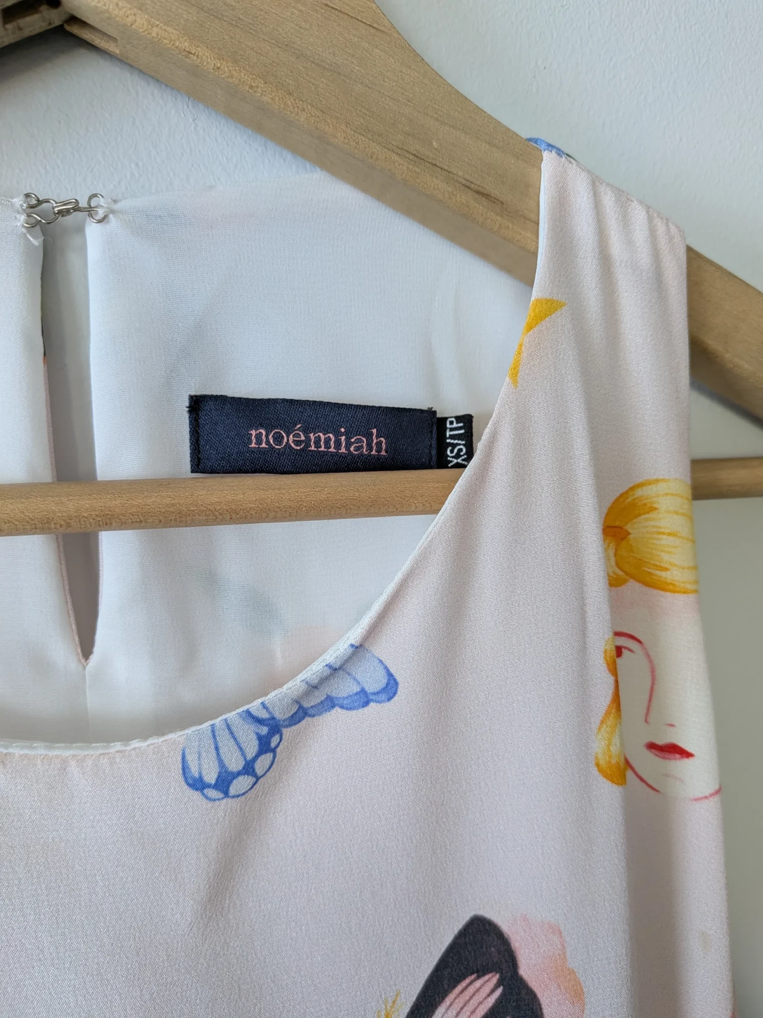 Image for Robe Noémiah