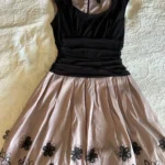 Thumbnail for Très belle robe de soirée