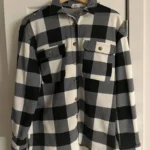 Thumbnail for Veste chemise à carreaux noire et blanche ardene neuve jamais portée size small