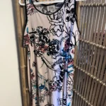 Featured thumbnail for Robe avec épaules dénudées