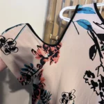 Thumbnail for Robe avec épaules dénudées