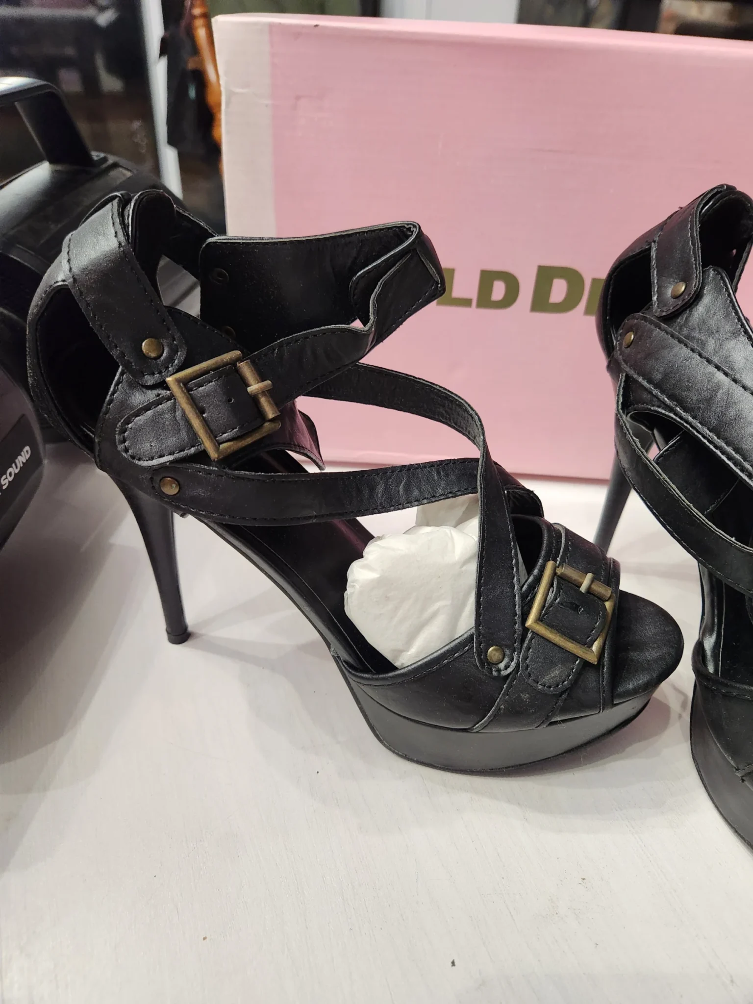 Image for Wild Diva platform heel sandals – Black gladiator style 🖤
