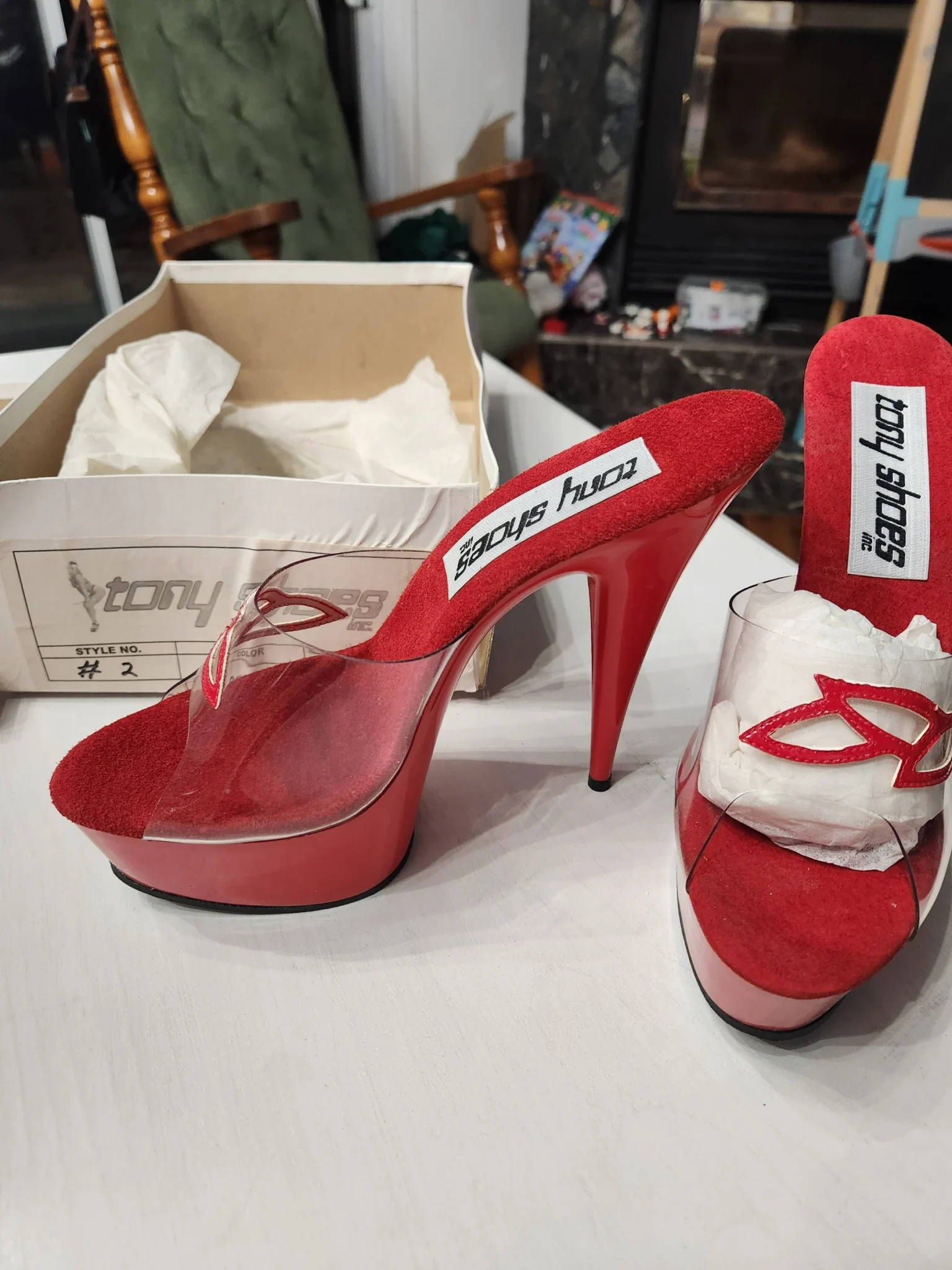 Image for Tony Shoes retro platform mules – Brand new with a fault – Size 10 (41)
