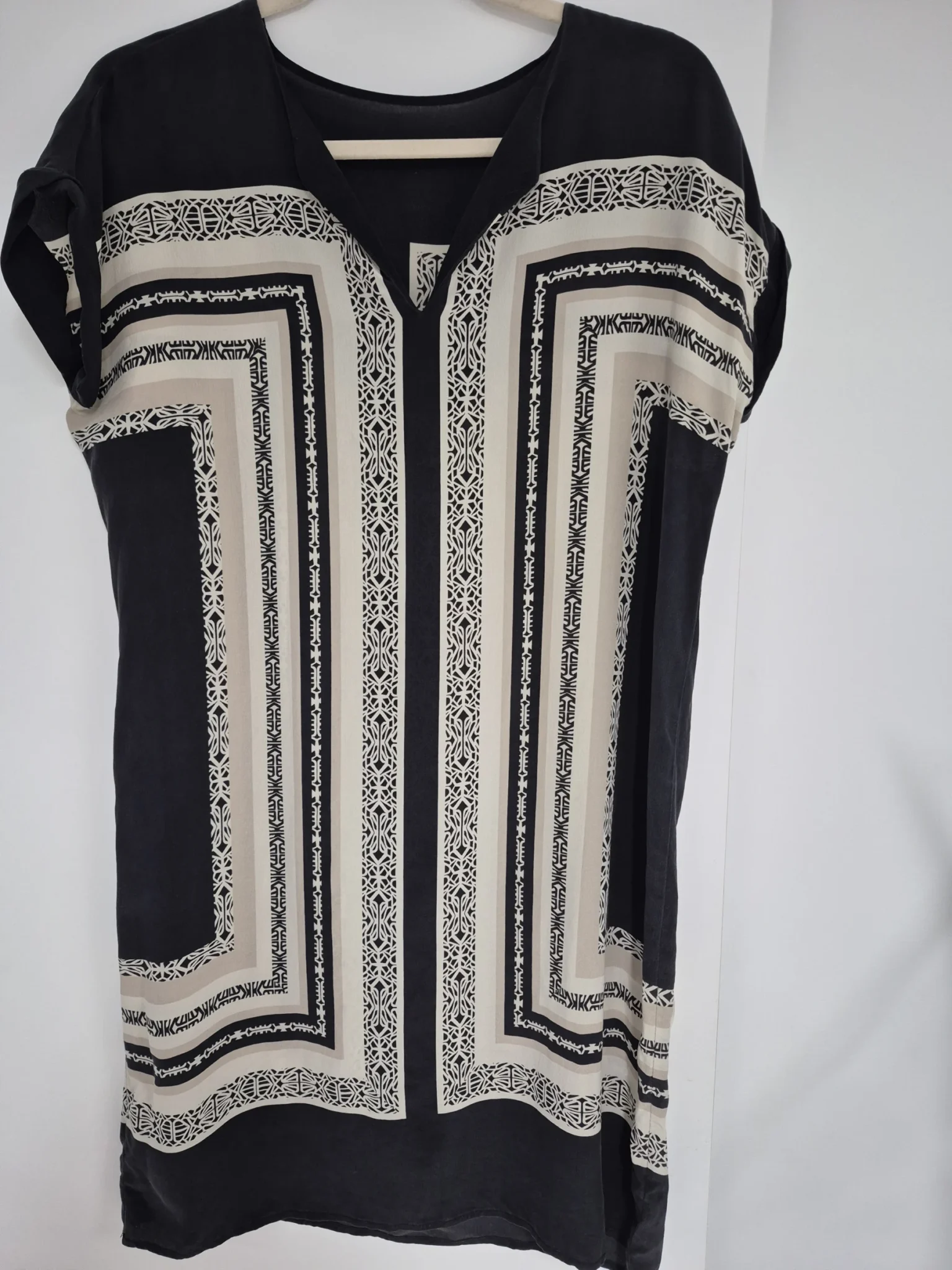 Featured image for Cynthia Rowley Silk Tunic Dress – Black & Cream Geometric Pattern