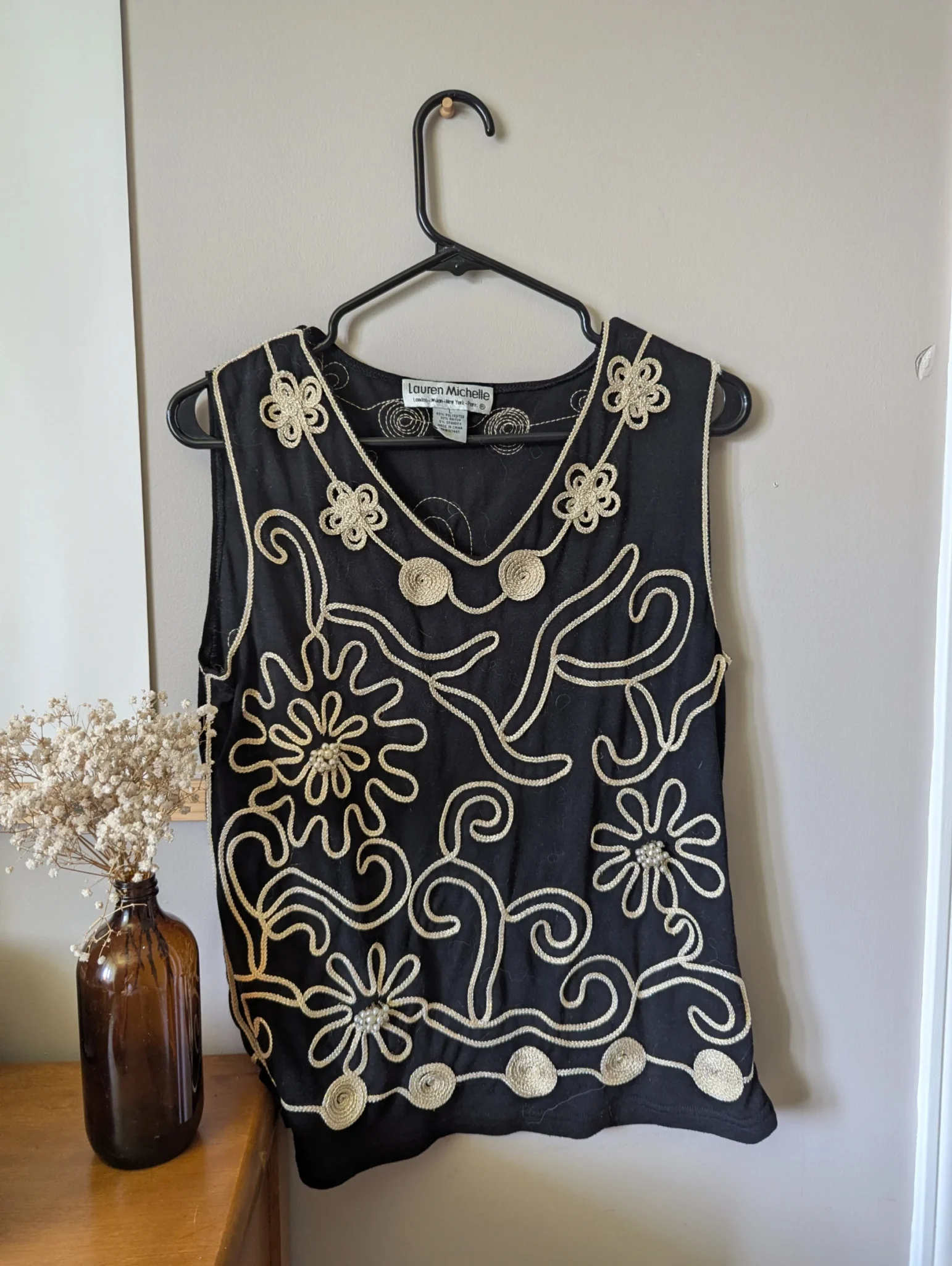 Featured image for Camisole avec broderies