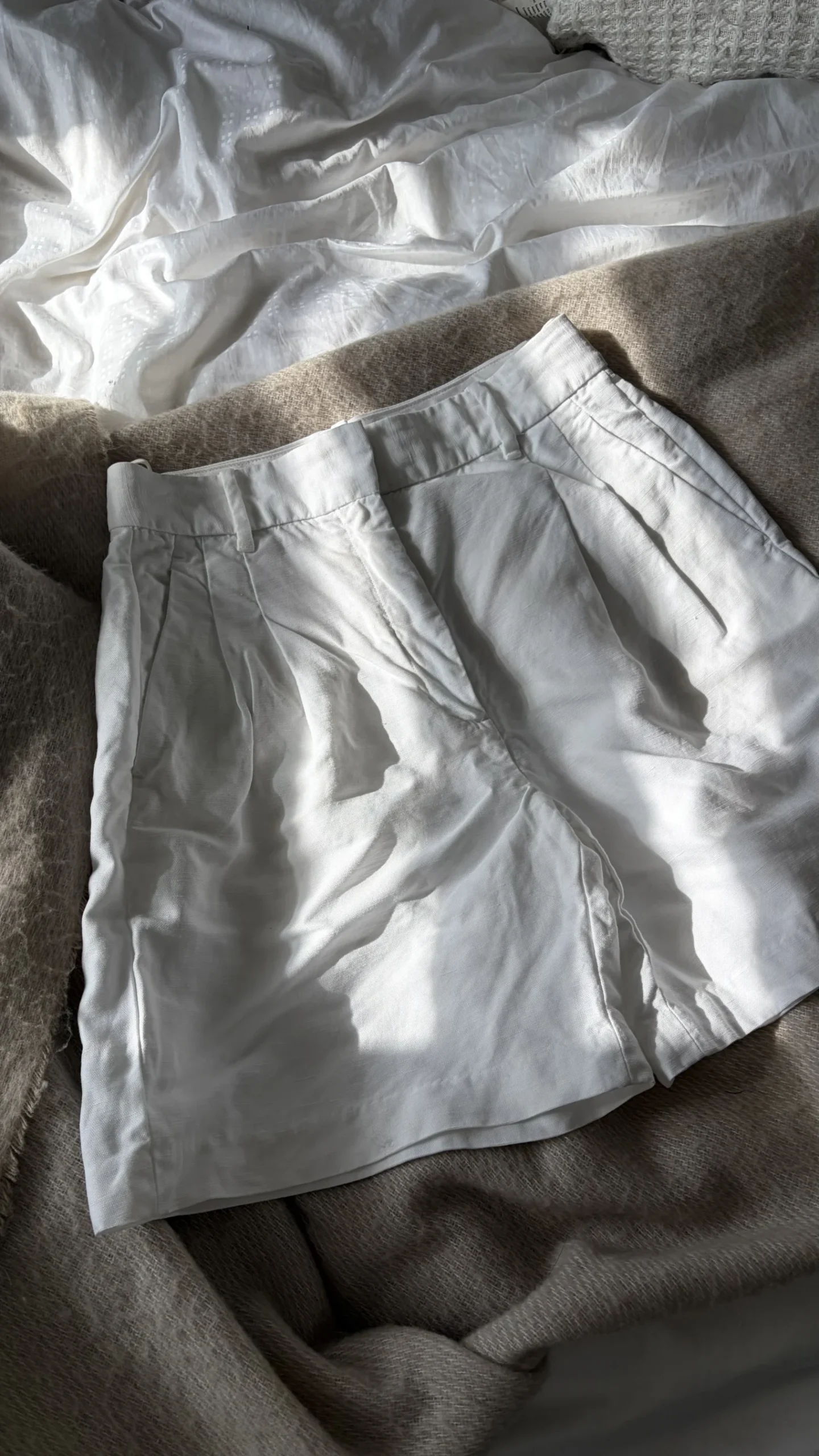Short effortlesd Aritzia Aritzia seconde main