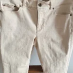 Featured thumbnail for Narrow beige Capri trousers
