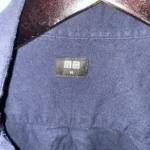 Thumbnail for Chemise Uniqlo bleu marine foncé – Taille M