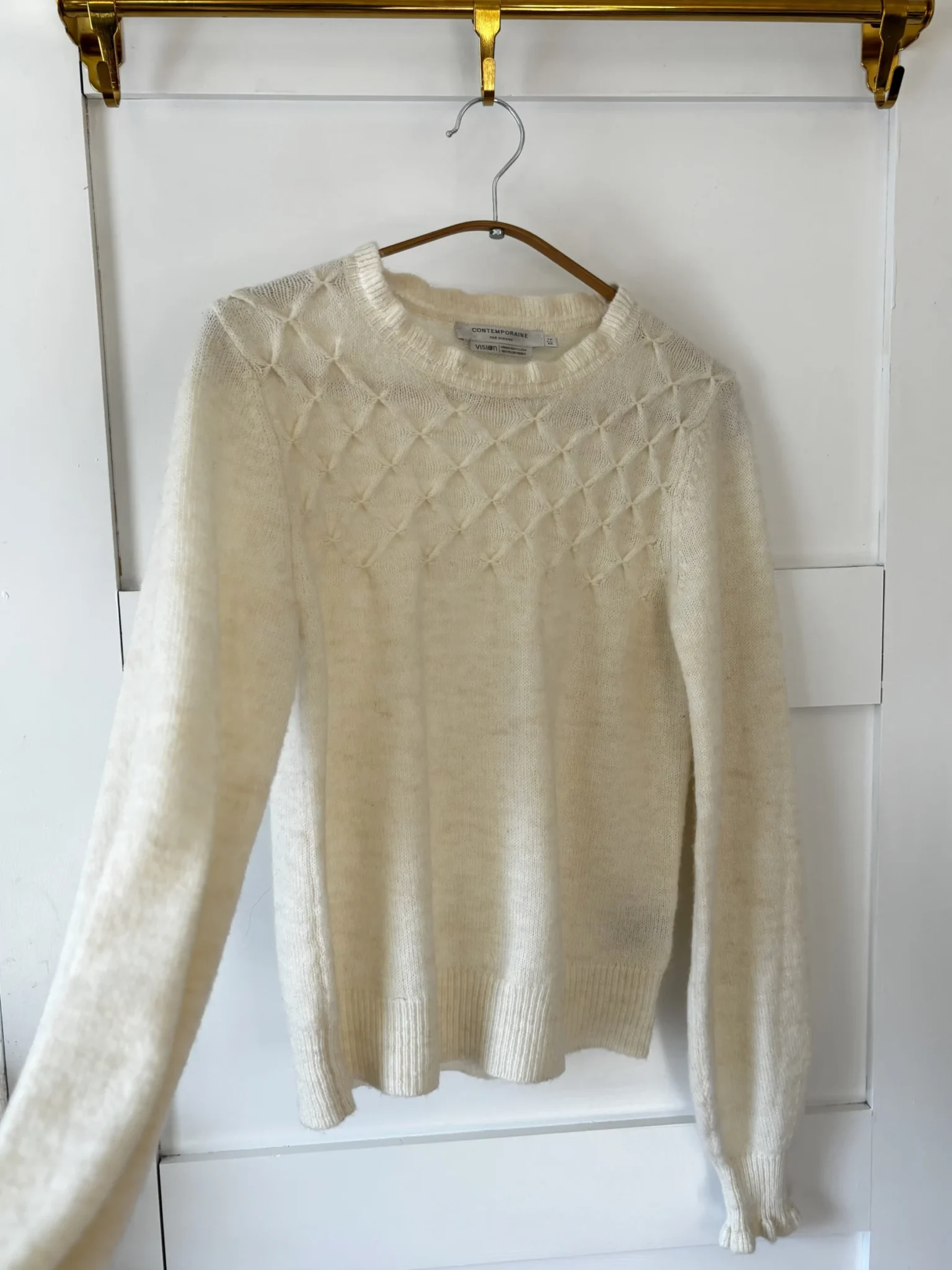Featured image for ♥️Pull crème CONPTEMPORAINE