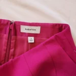 Featured thumbnail for Aritzia - Babaton - jupe  Kinsley taille 2