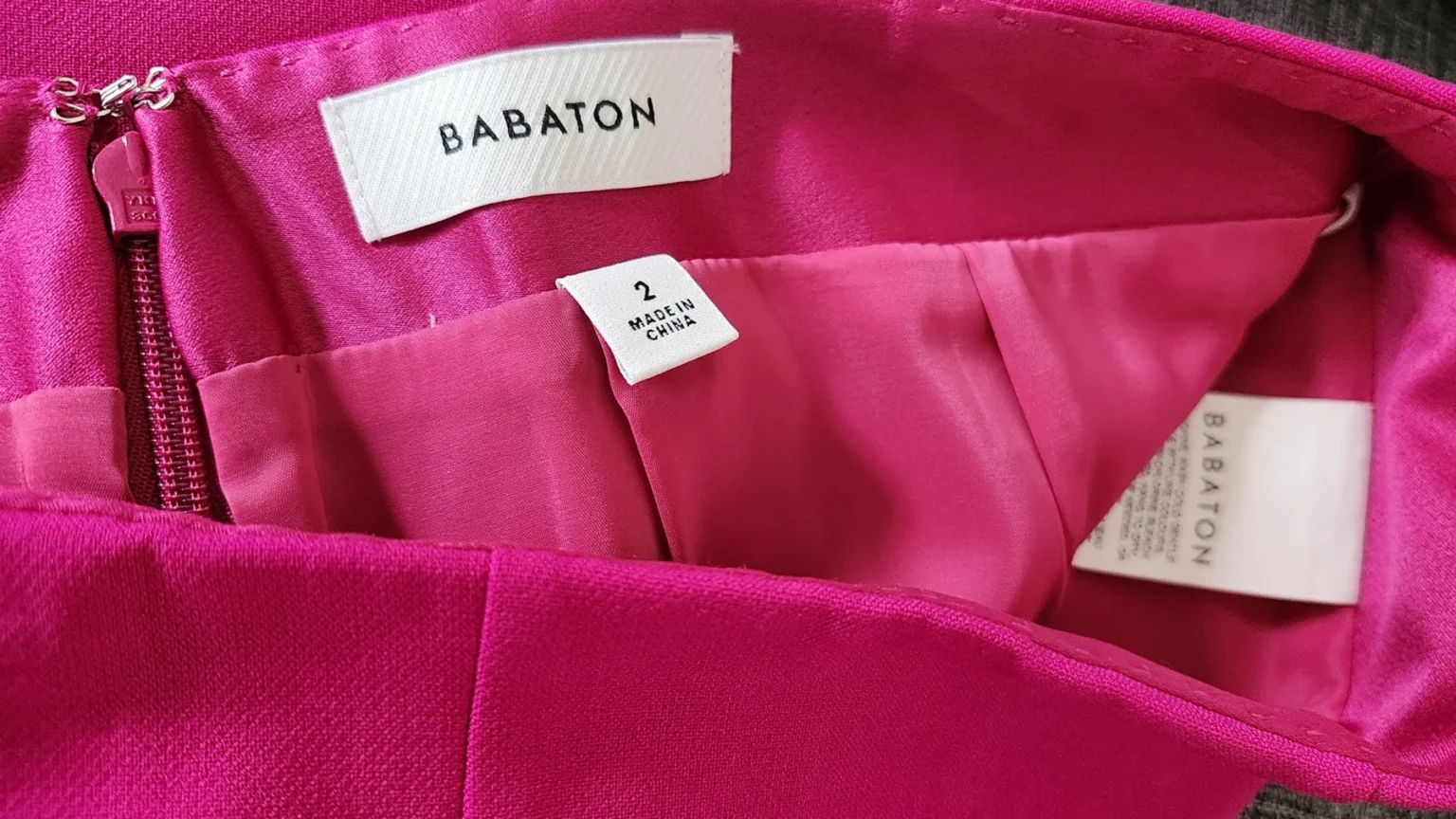 Image for Aritzia - Babaton - jupe  Kinsley taille 2