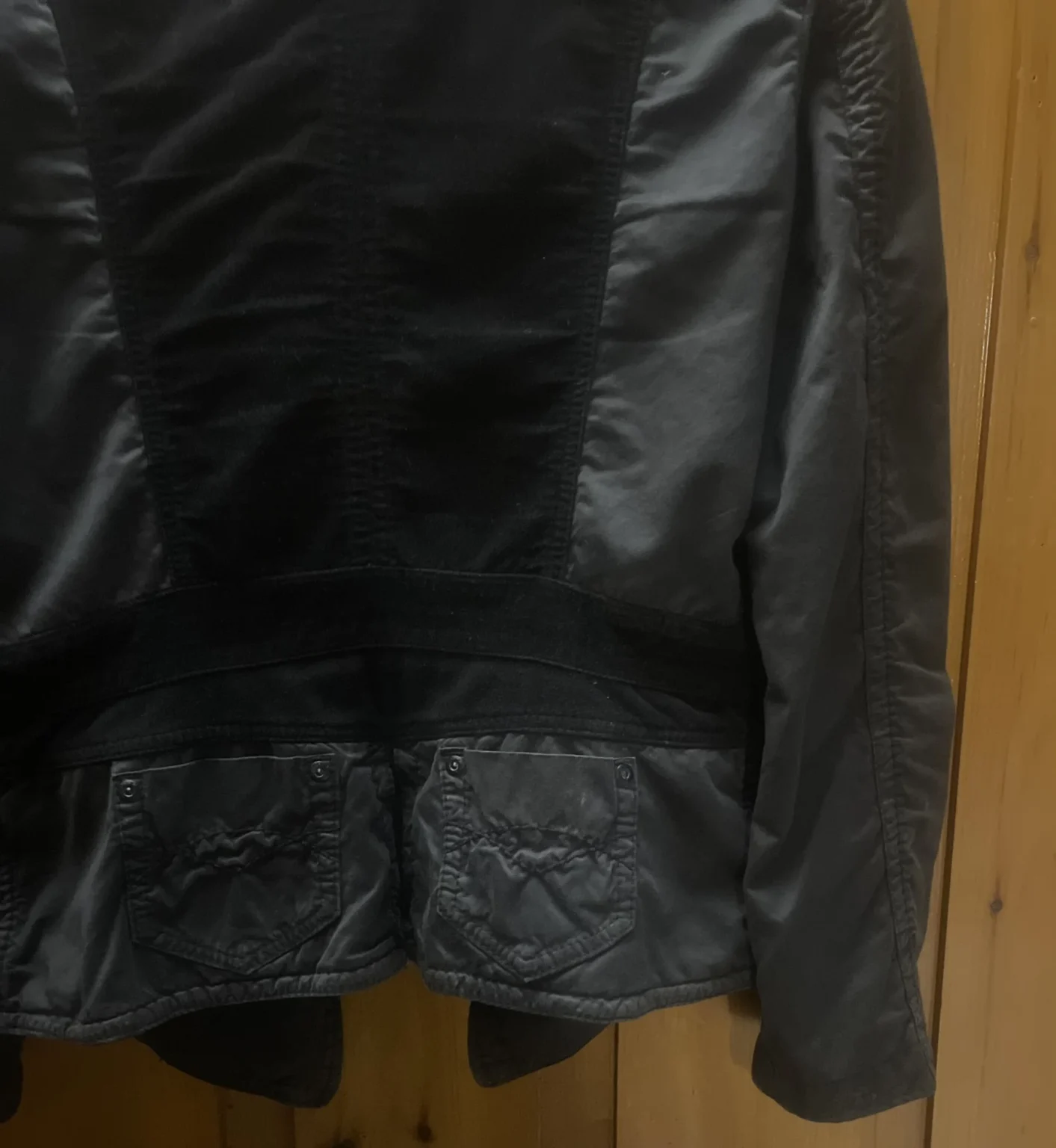 Image for Made from velvet and cotton, this jacket stands out for its many fine tailoring details