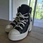 Featured thumbnail for Converses à talons compensés
