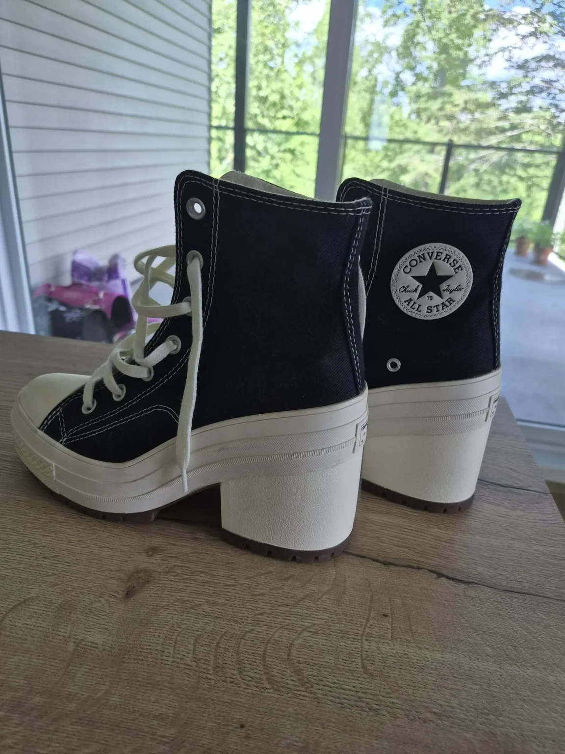 Image for Converses à talons compensés