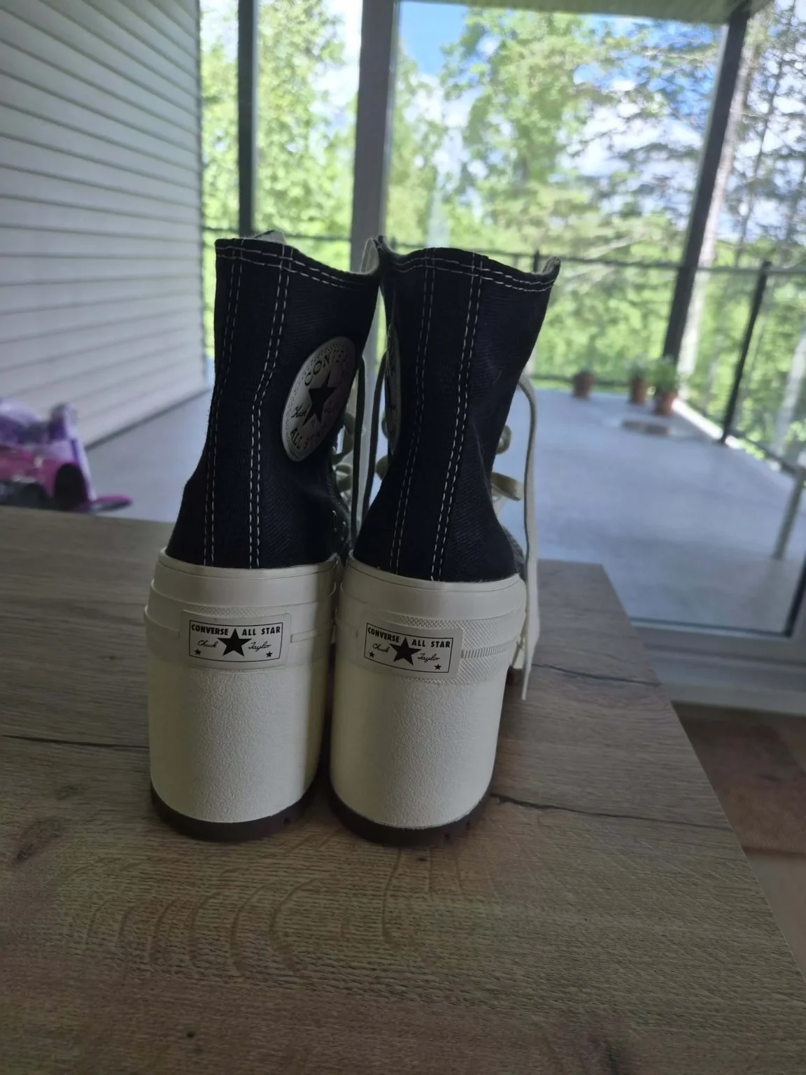 Image for Converses à talons compensés